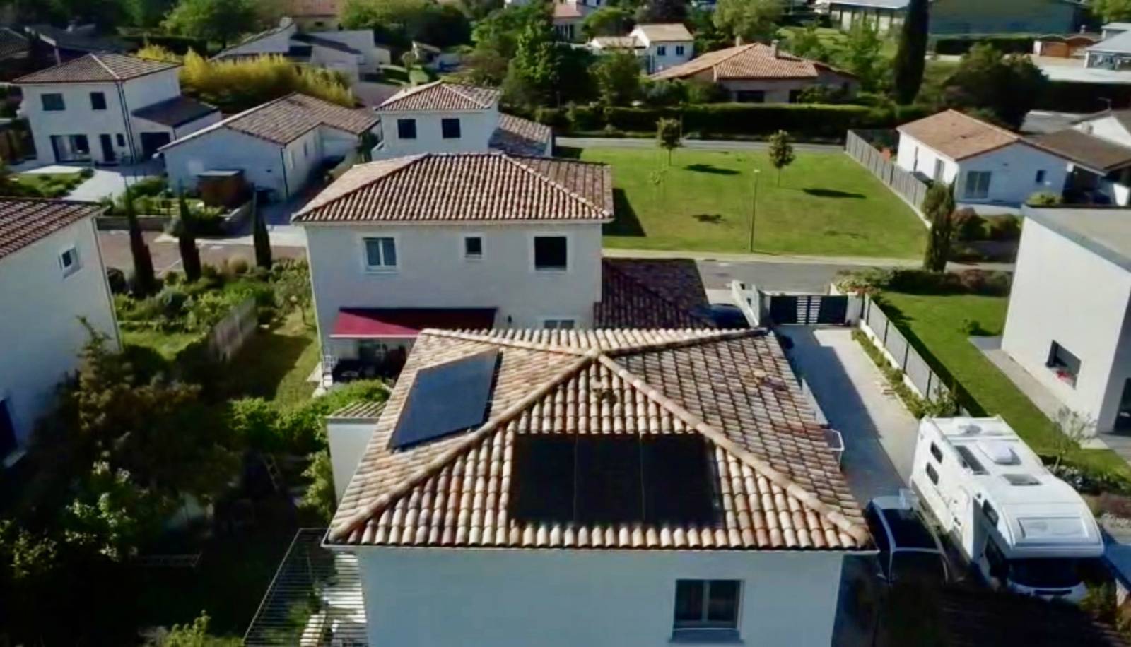 INSTALLATION PHOTOVOLTAÏQUE à CASTANET