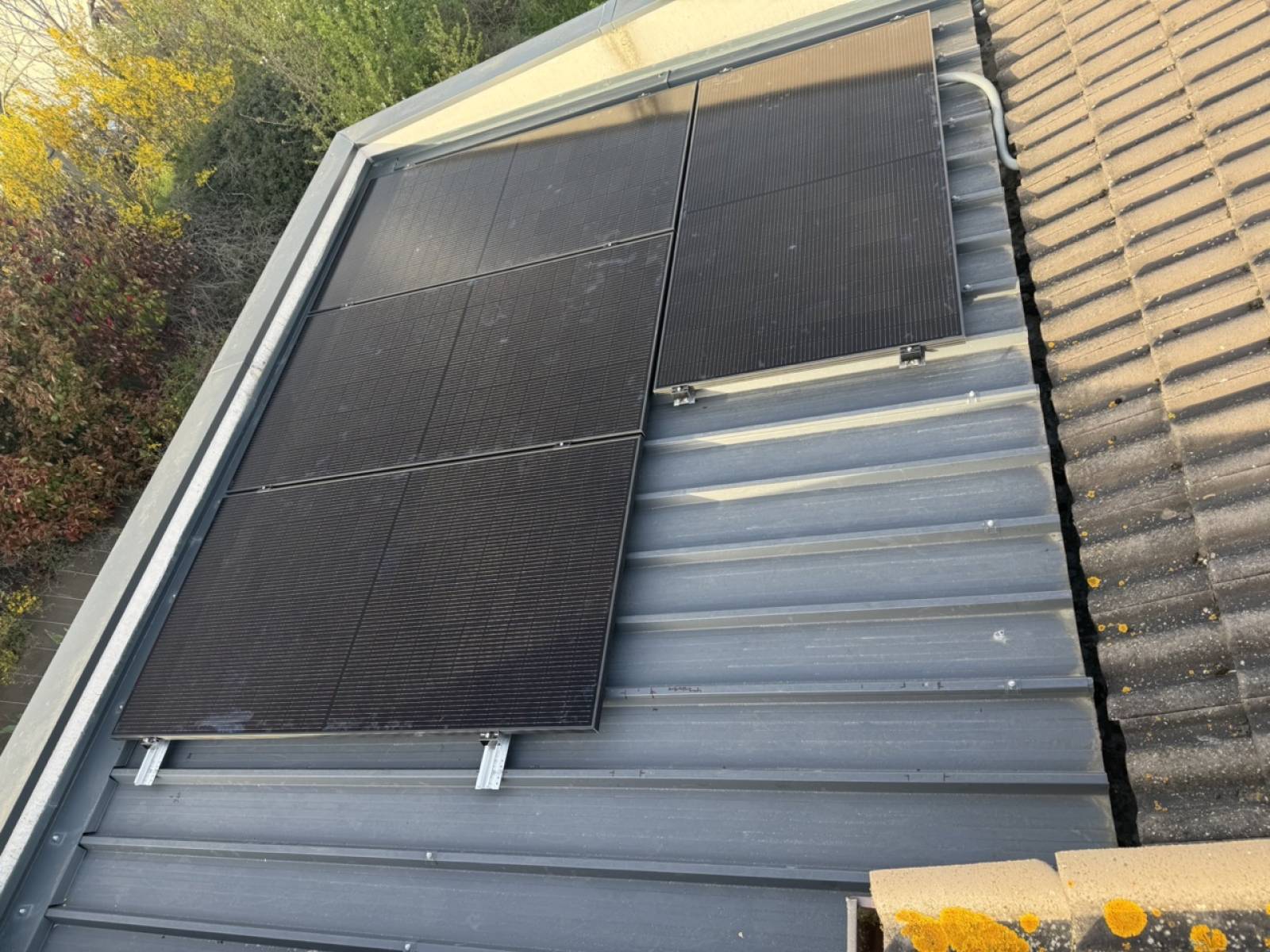 INSTALLATION DE PANNEAUX DUALSUN 500 POUR 7,5 Kwc À COLOMIERS SUR TOITURE MIXTE POUR DE L'AUTO-CONSOMATION